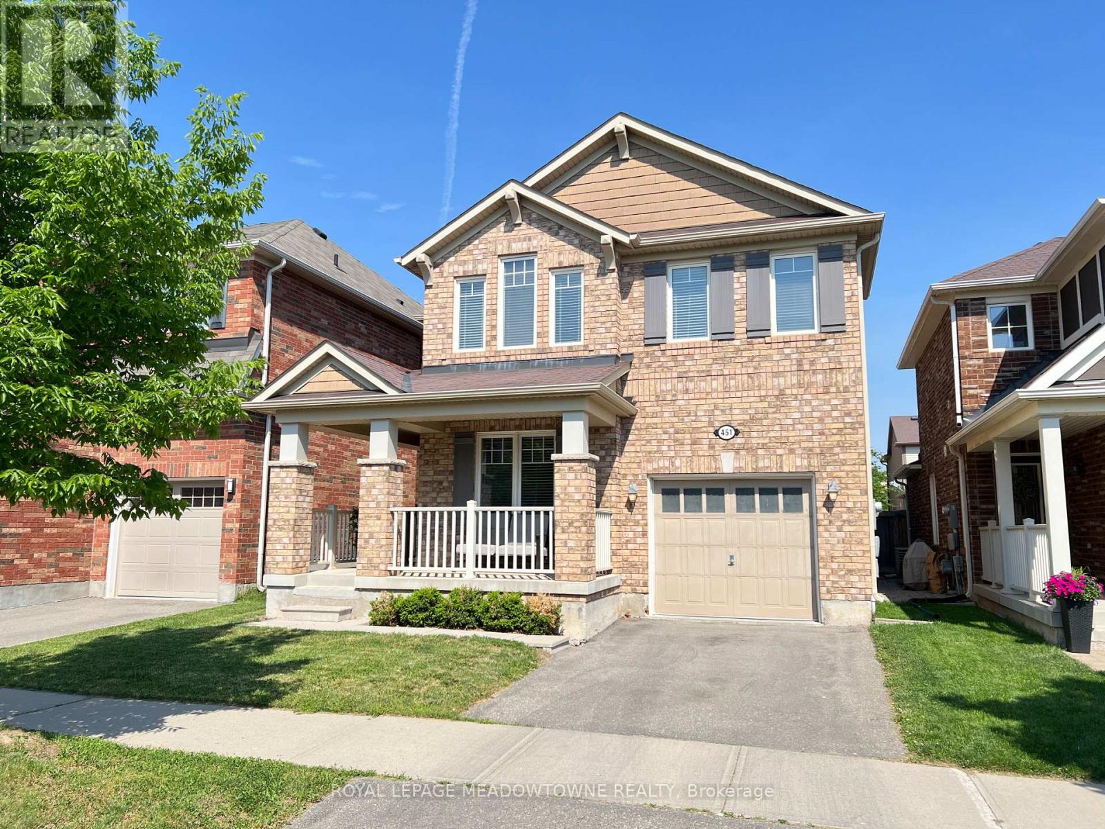 Detached at 451 ZUEST CRESCENT, Milton