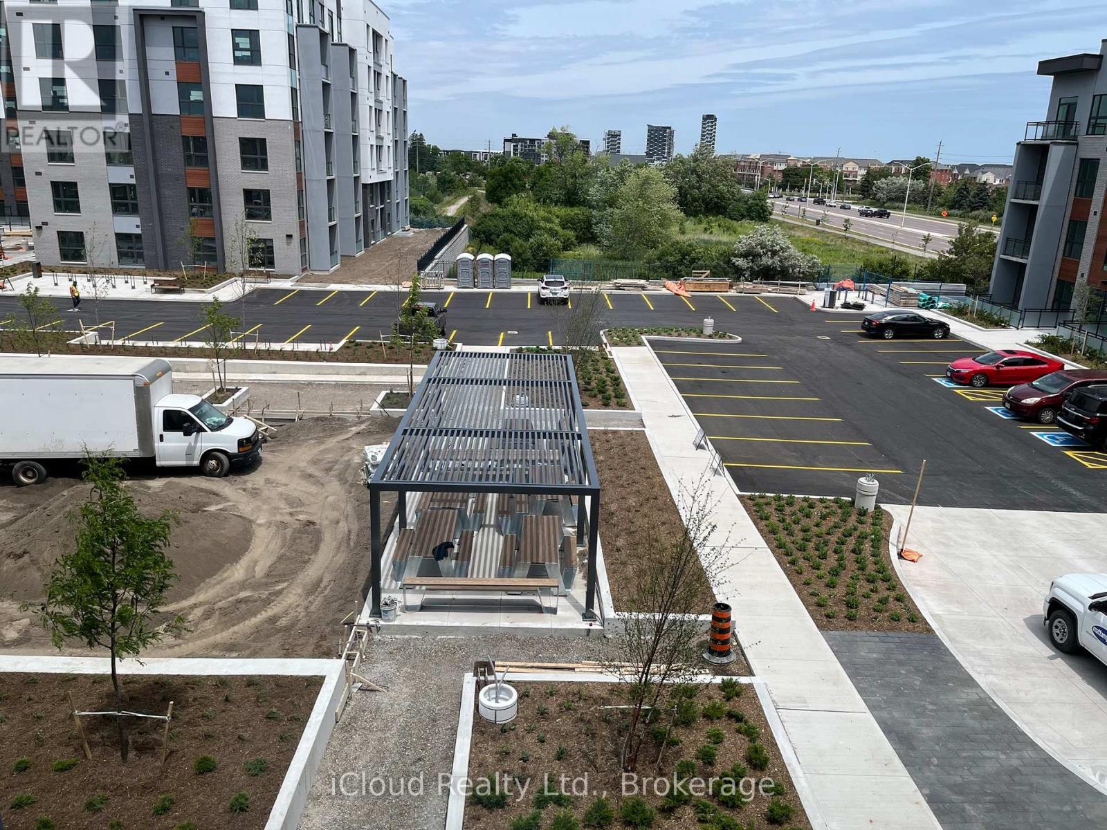 Apartment at 325 - 95 DUNDAS STREET, Oakville