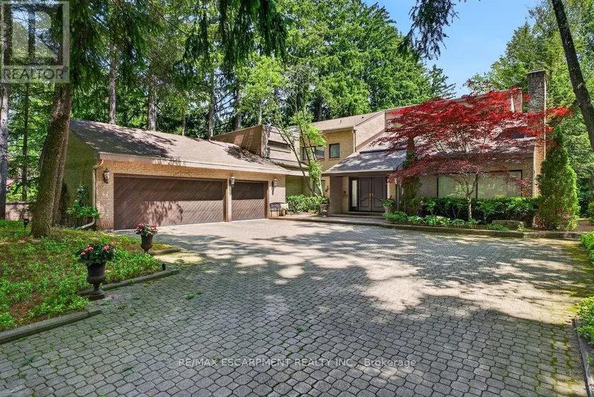 Detached at 277 SHOREACRES ROAD, Burlington