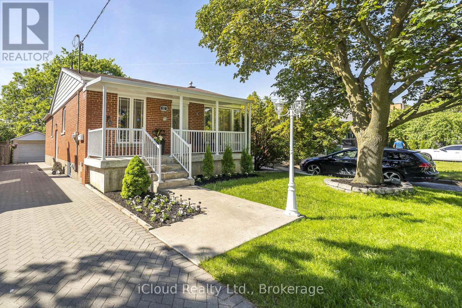 Detached at 127 SILVERHILL DRIVE, Toronto