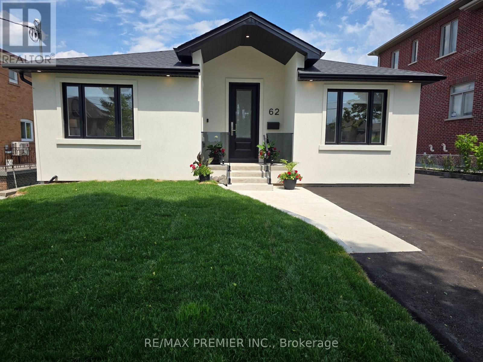 Detached at 62 FLAMBOROUGH DRIVE, Toronto