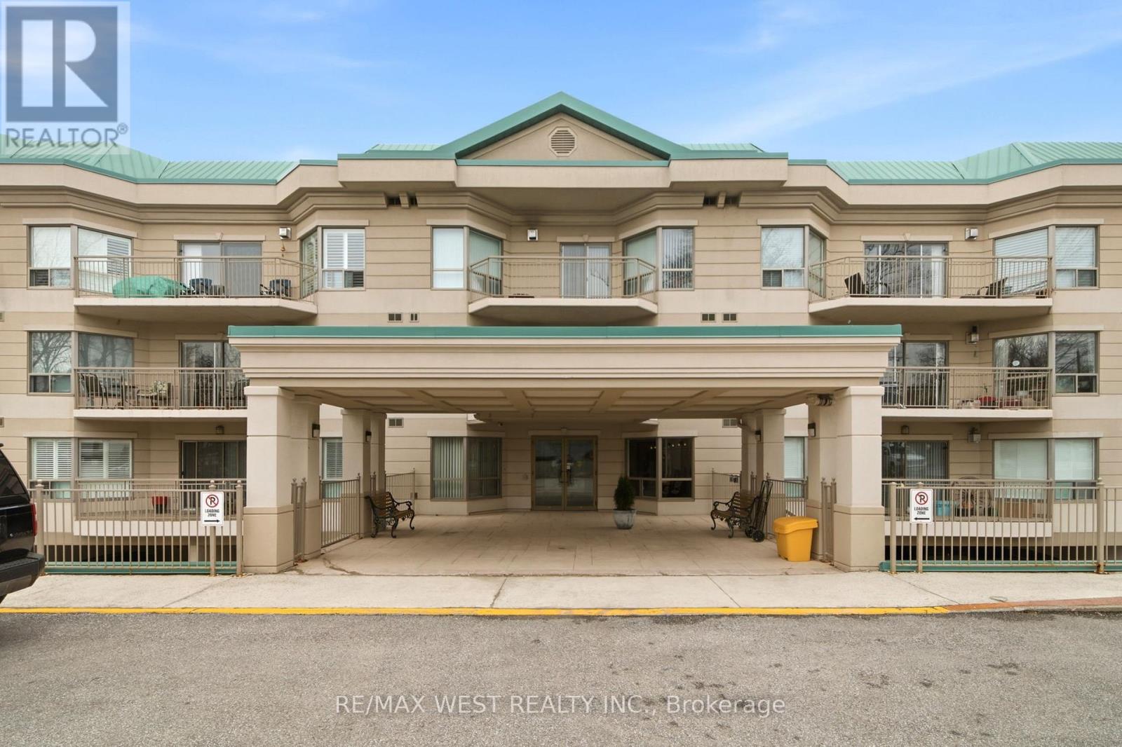Apartment at 407 - 24 CHAPEL STREET, Halton Hills (Georgetown)