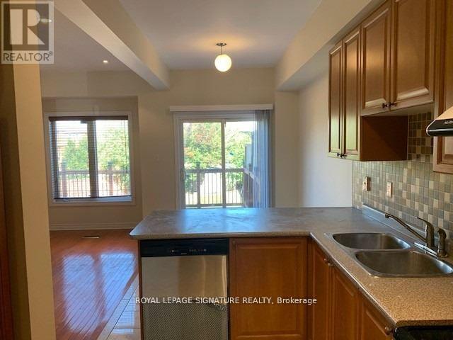 Semi-Detached/Link at UPPER LEVEL - 248 BRETON AVENUE, Mississauga