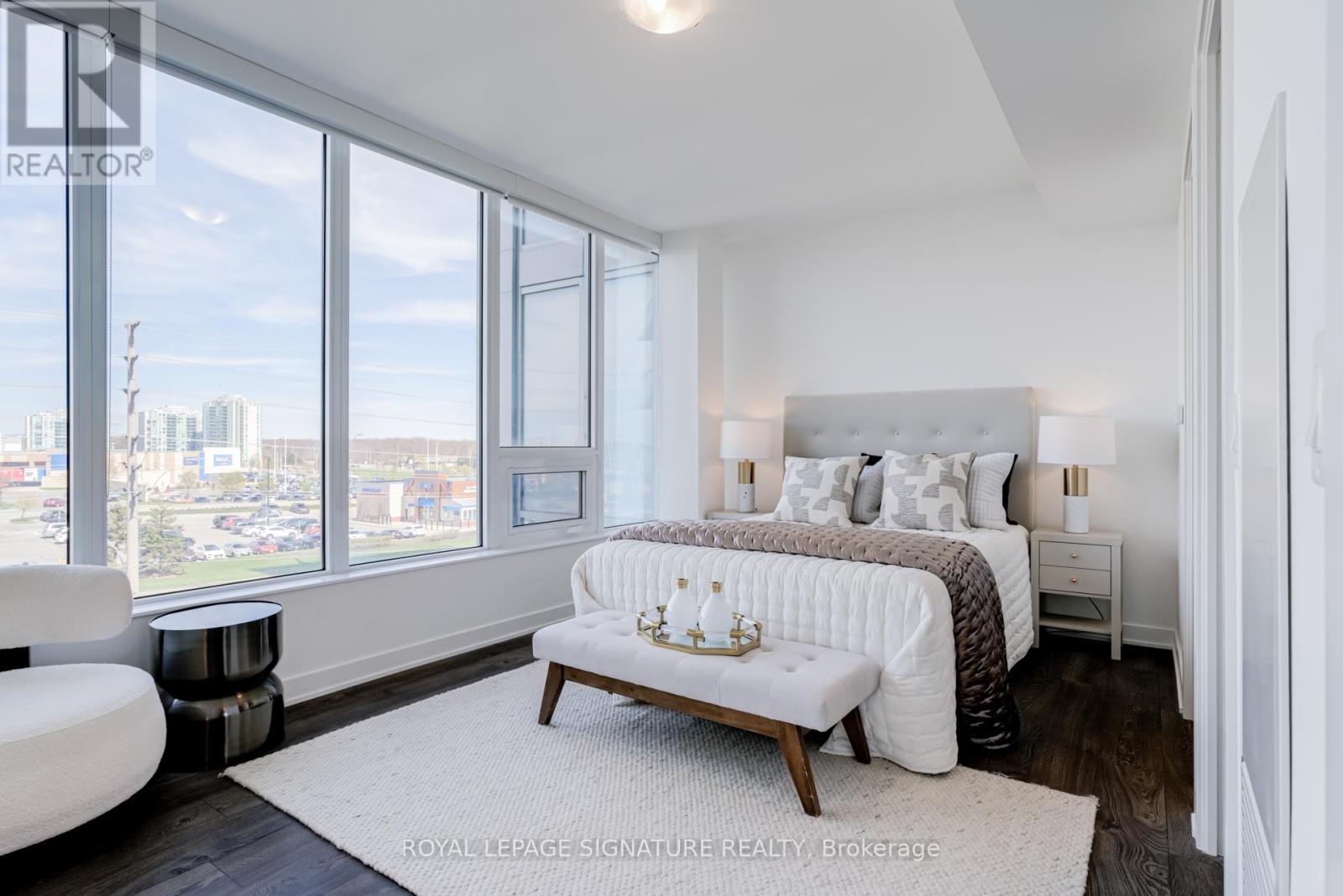 Apartment at 405B - 4655 METCALFE AVENUE, Mississauga