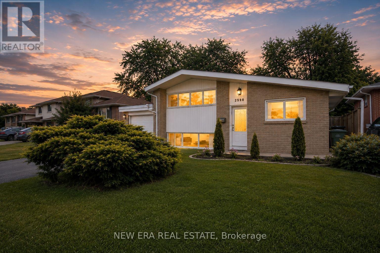 Detached at 2598 CHALKWELL CLOSE, Mississauga