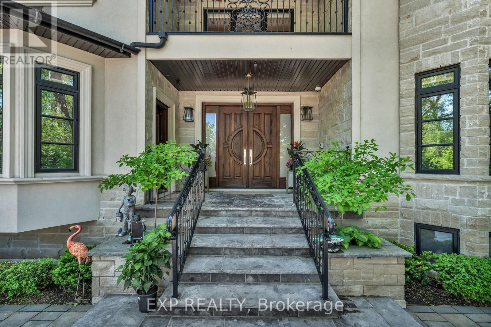 Detached at 606 LAKESHORE ROAD W, Oakville