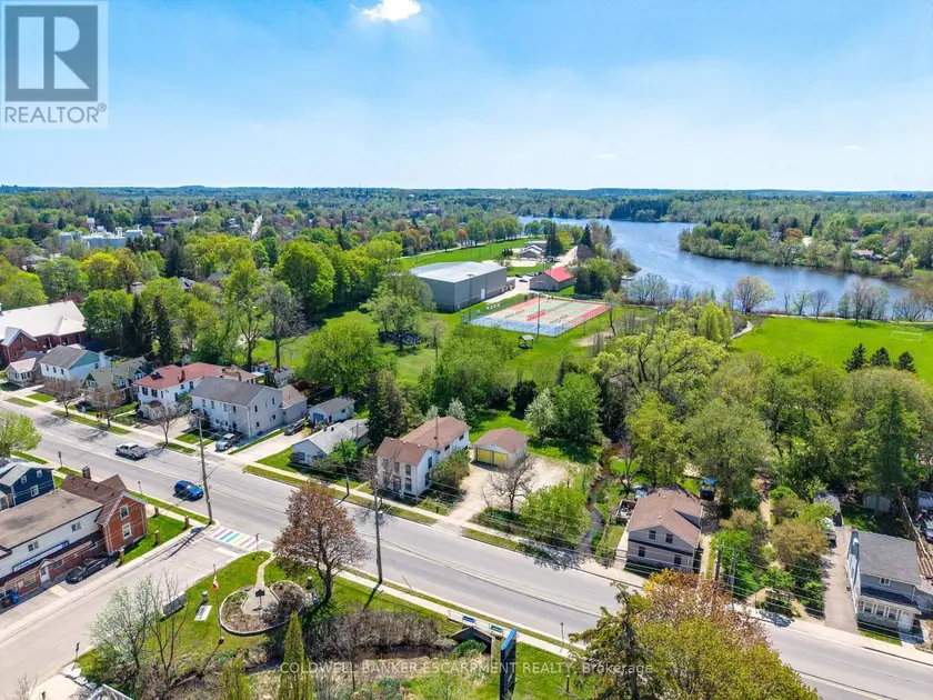 Detached at 76 MAIN STREET N, Halton Hills (AC Acton)