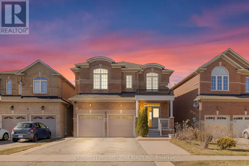 Detached at 43 ALICE SPRINGS CRESCENT, Brampton