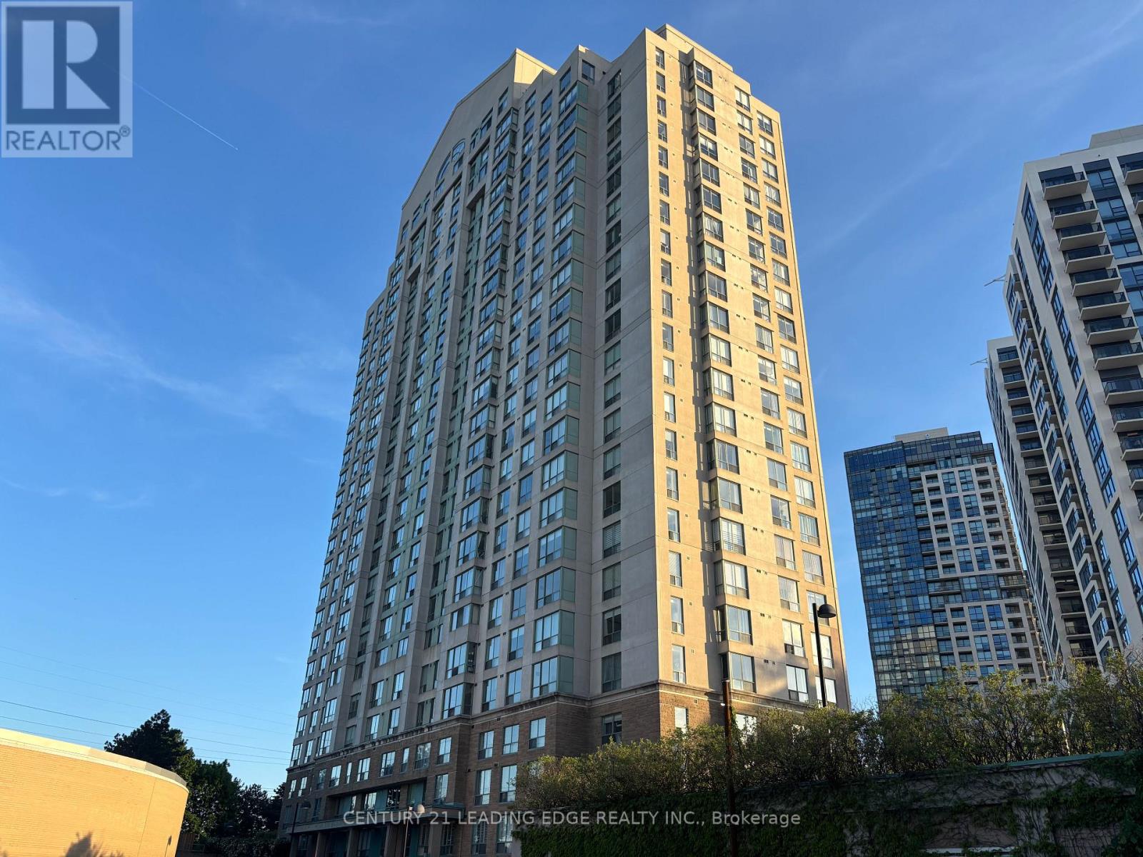 Apartment at 405 - 101 SUBWAY CRESCENT, Toronto