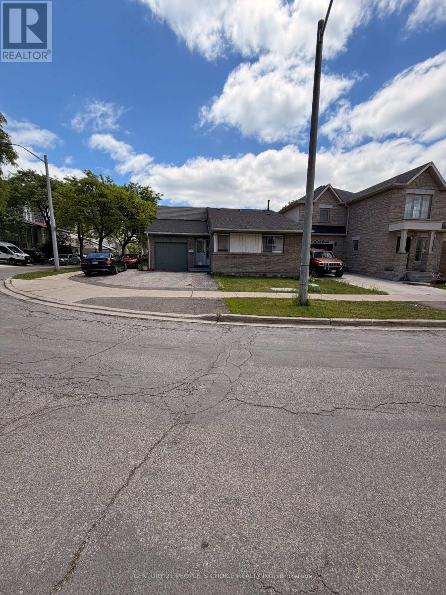 Detached at 7 MOFFATT COURT, Toronto