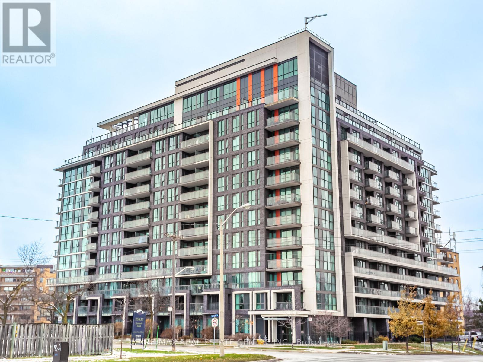 Apartment at 720 - 80 ESTHER LORRIE DRIVE, Toronto (West Humber-Clairville)