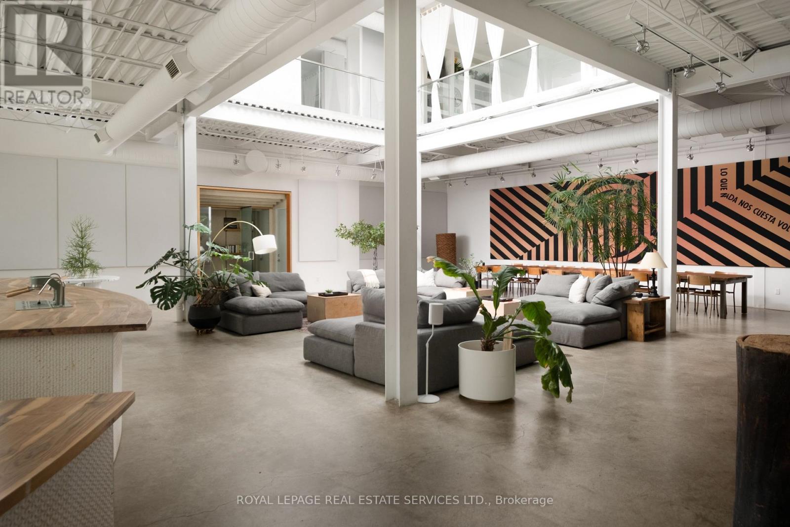 Detached at 1 ROOF GARDEN LANE, Toronto (Dovercourt-Wallace Emerson-Junction)
