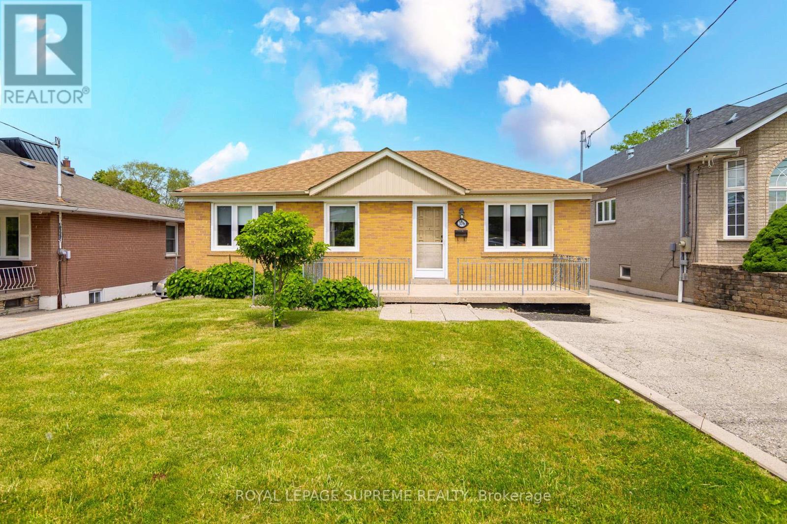 Detached at 376 RUSTIC ROAD, Toronto (Maple Leaf)