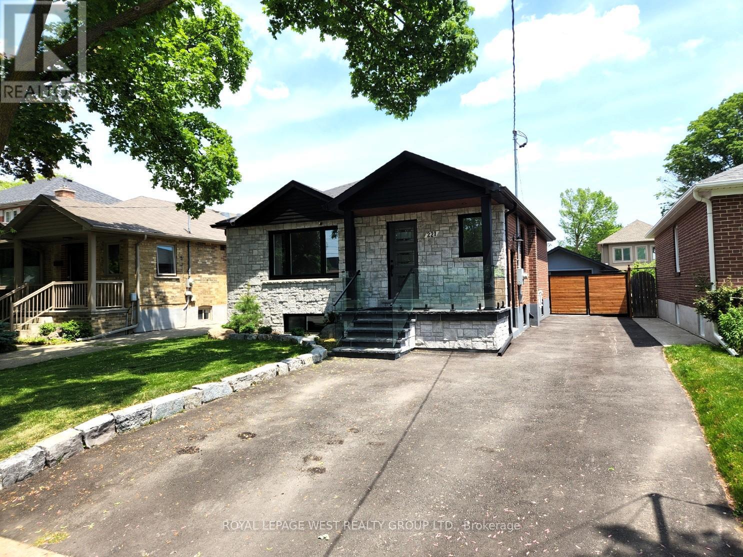 Detached at MAIN FLOOR - 221 THIRTIETH STREET, Toronto