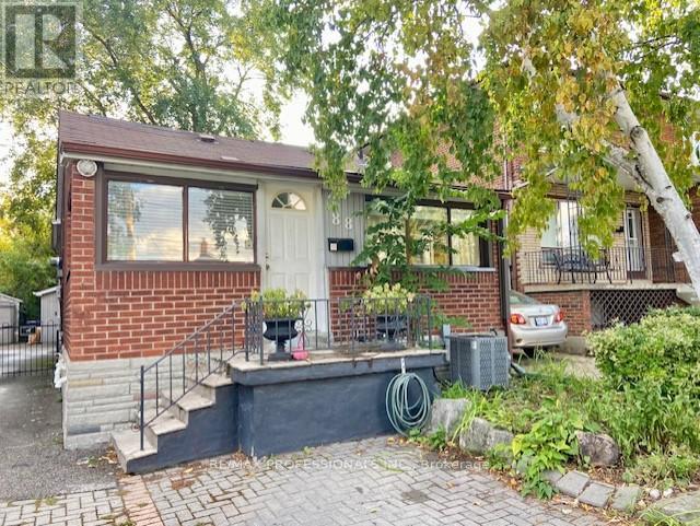 Detached at 88 THIRTEENTH STREET, Toronto