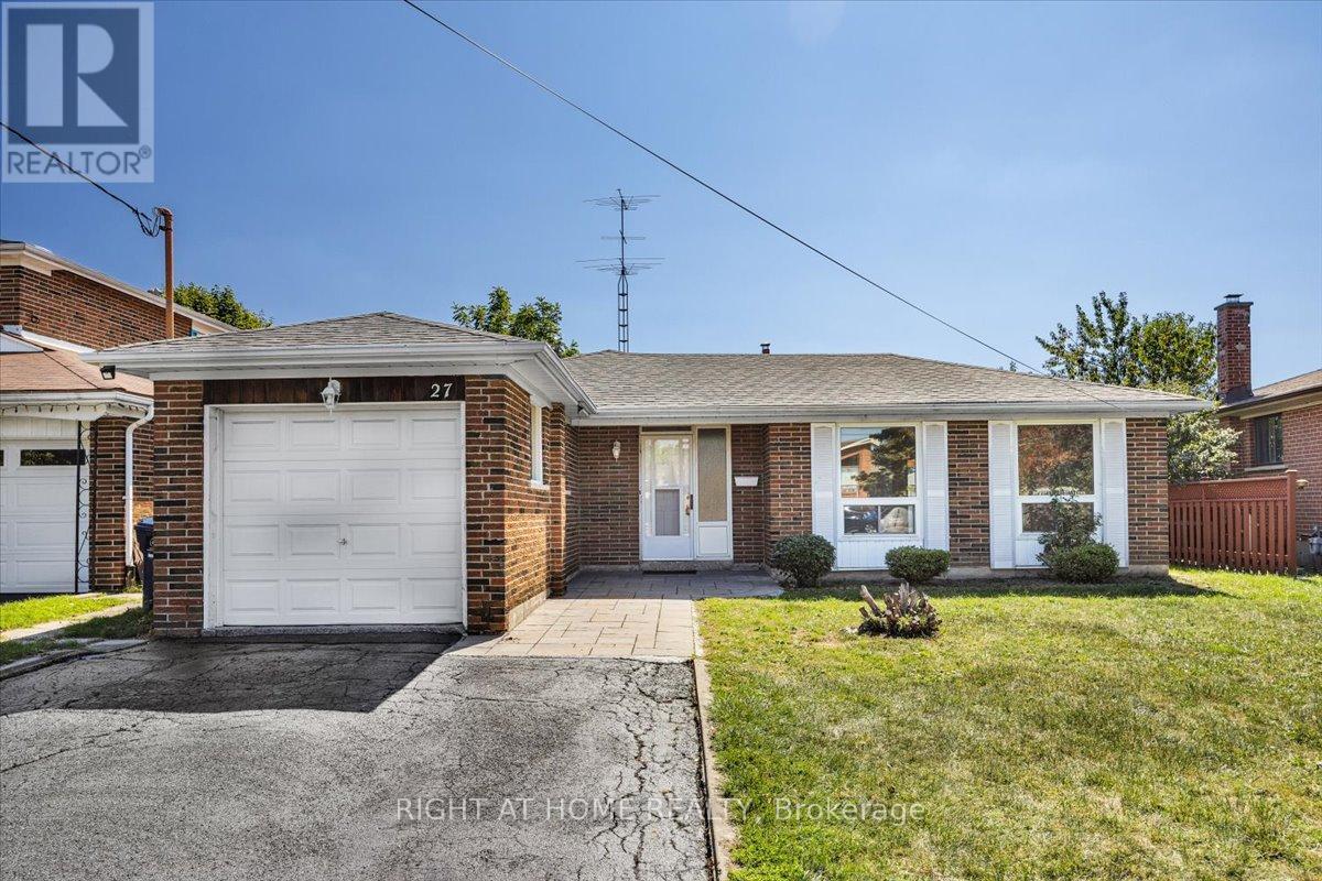 Detached at 27 VILLATA GARDENS, Toronto