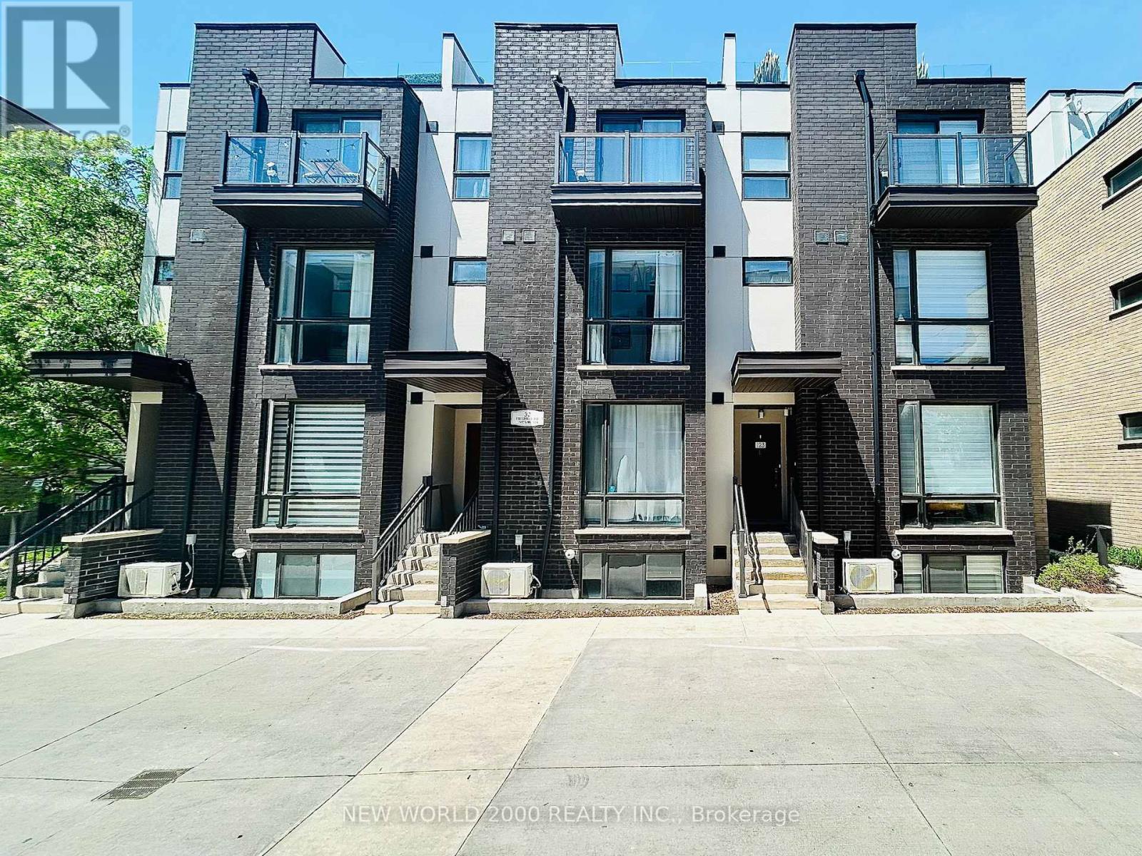 Townhouse at 123 - 32 FIELDWAY ROAD, Toronto