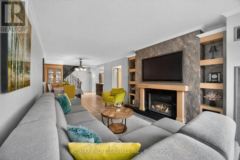 Apartment at 209 - 366 THE EAST MALL, Toronto (Islington-City Centre West)