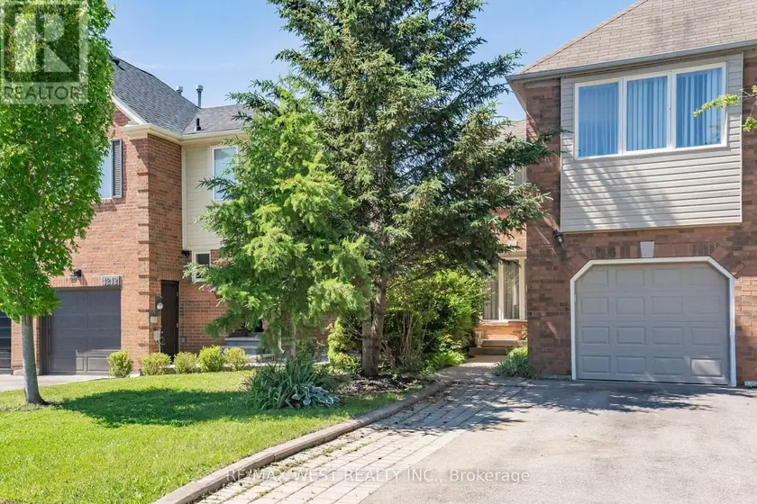 Townhouse at 1216 LEEWOOD DRIVE, Oakville (GA Glen Abbey)