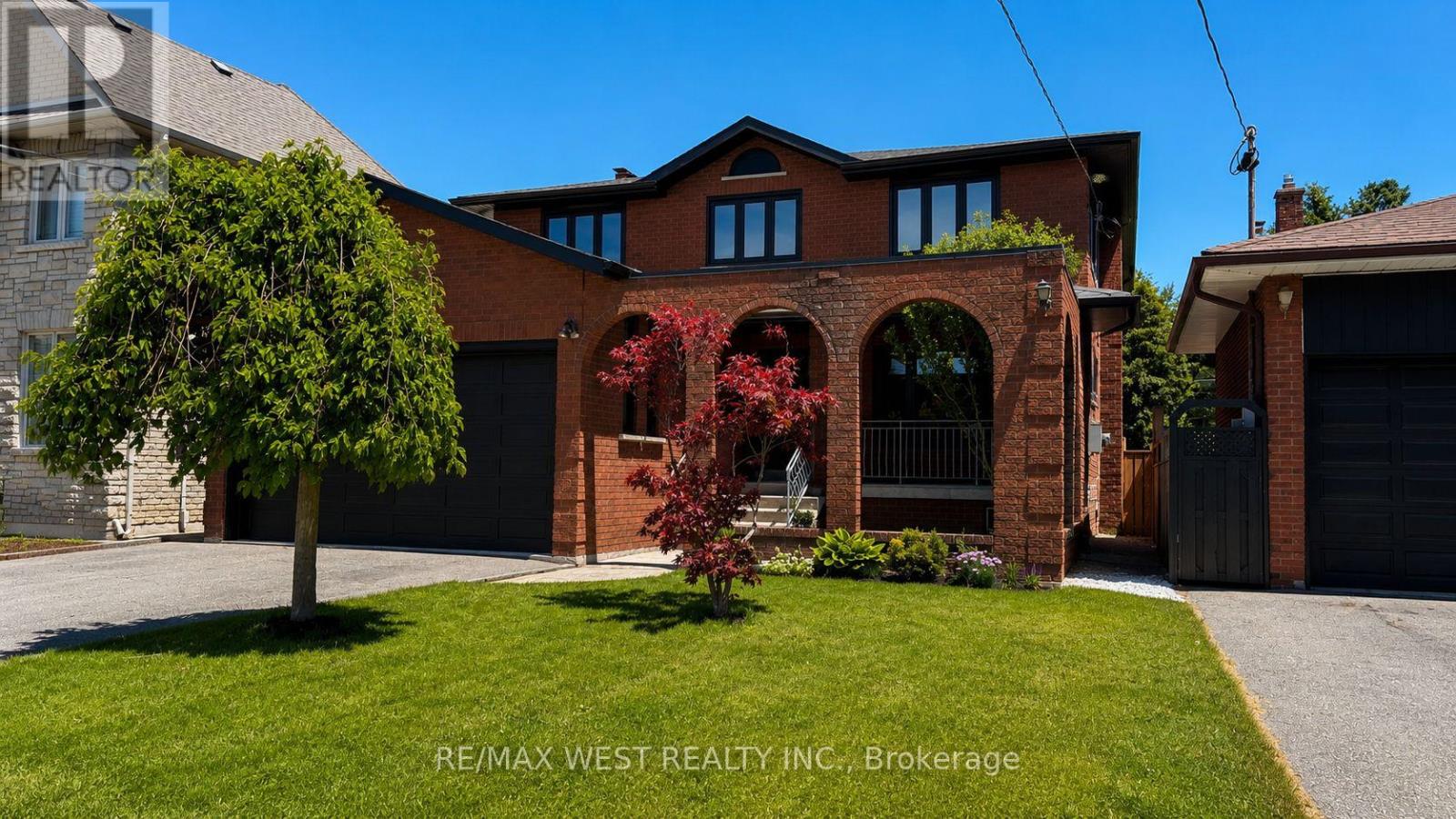 Detached at 65 FOCH AVENUE, Toronto