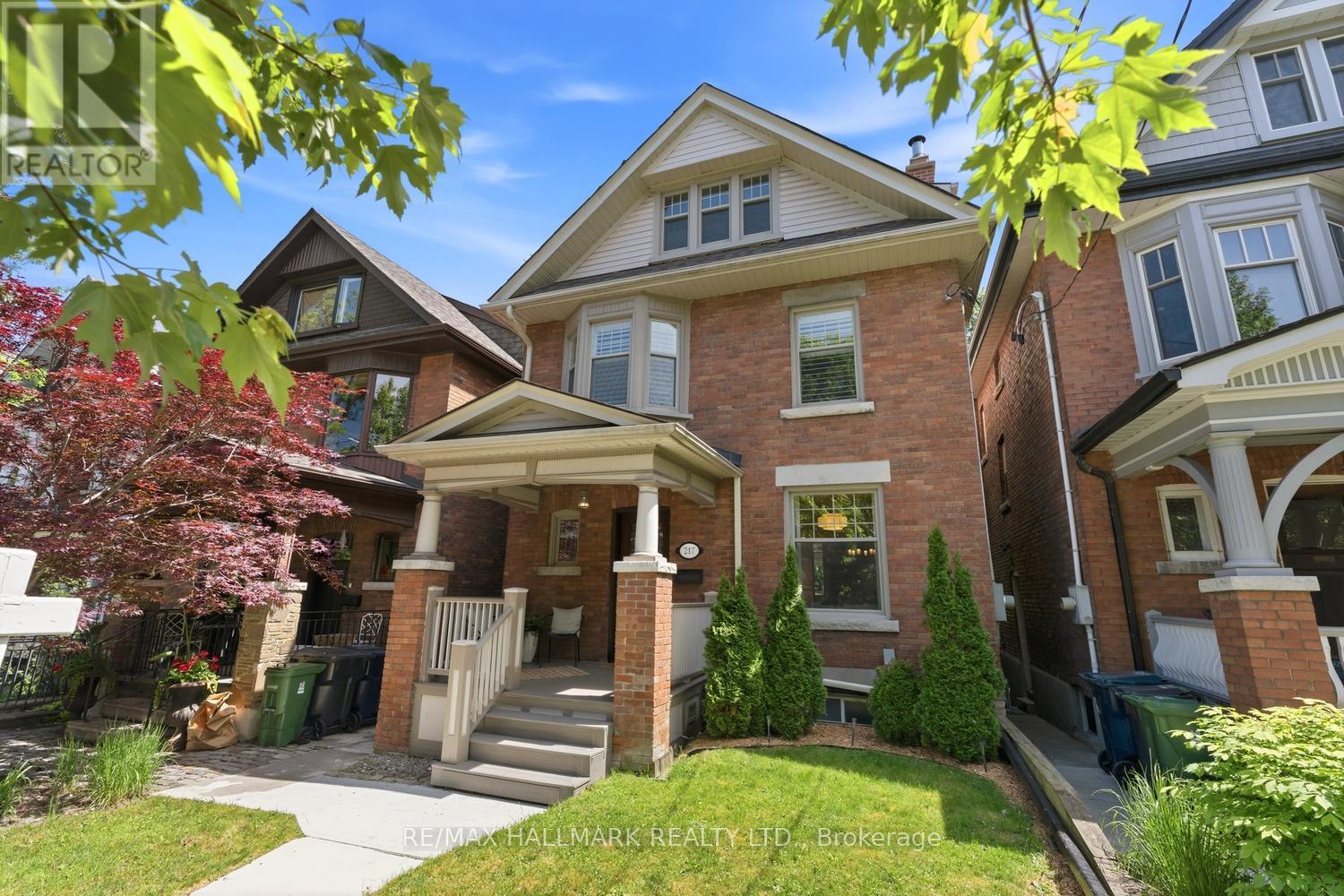 Detached at 217 HUMBERSIDE AVENUE, Toronto