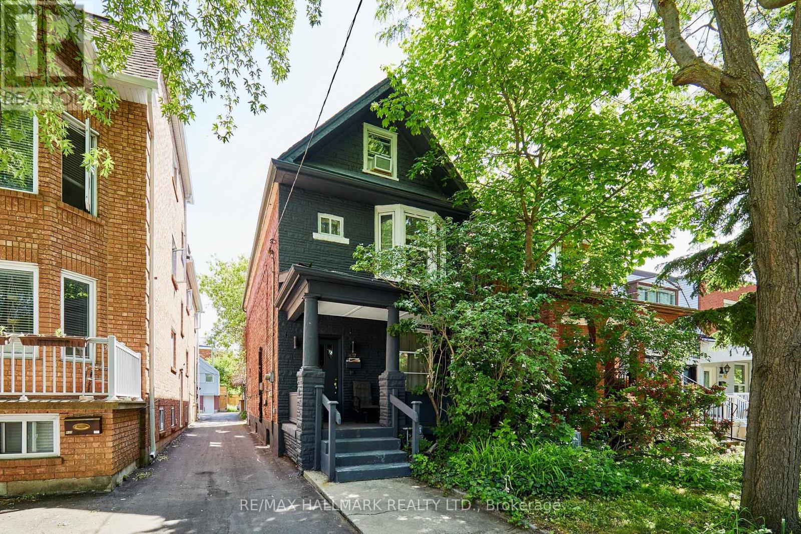 Multiplex at 837 GLADSTONE AVENUE, Toronto