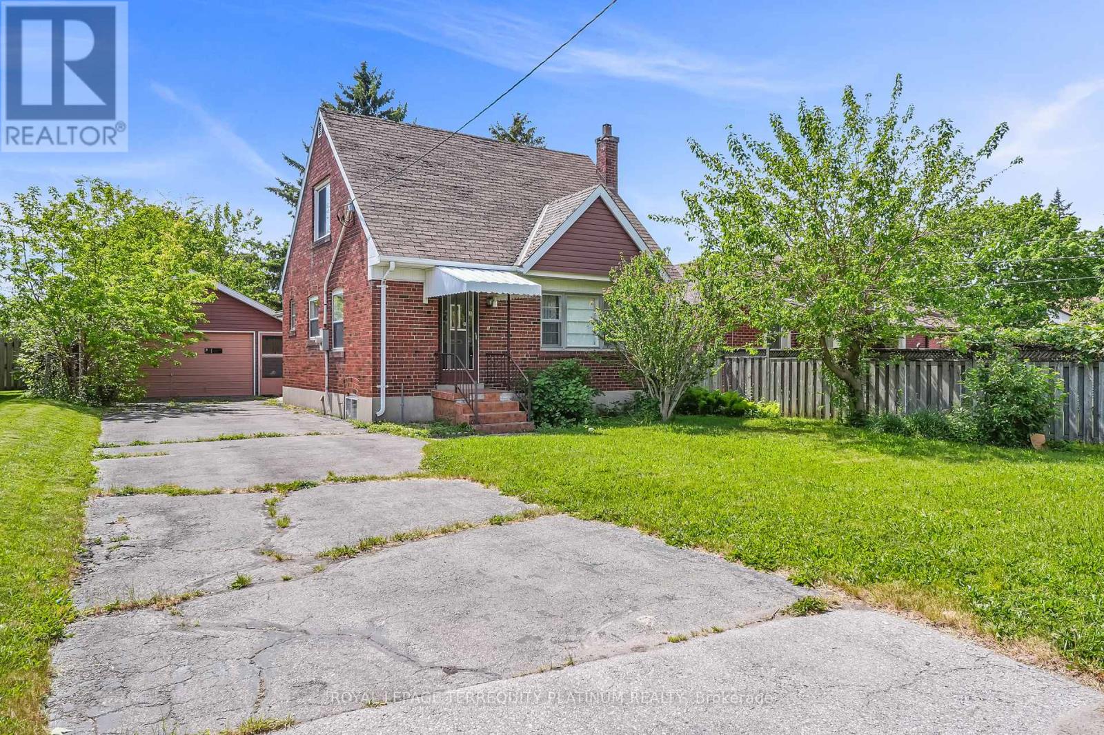Detached at 4 SUNRAY CRESCENT, Toronto