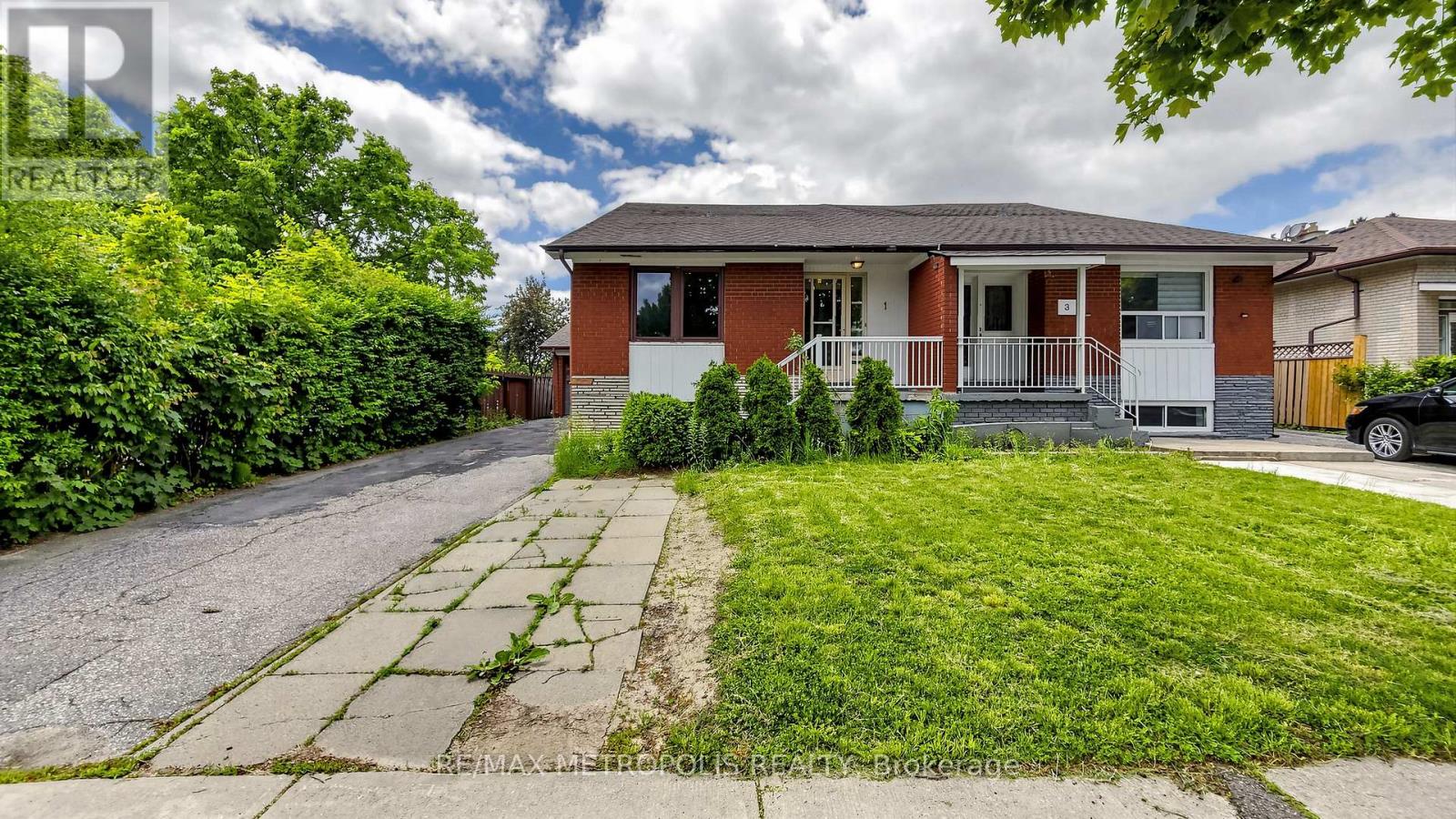 Semi-Detached/Link at 1 COUNCIL CRESCENT, Toronto