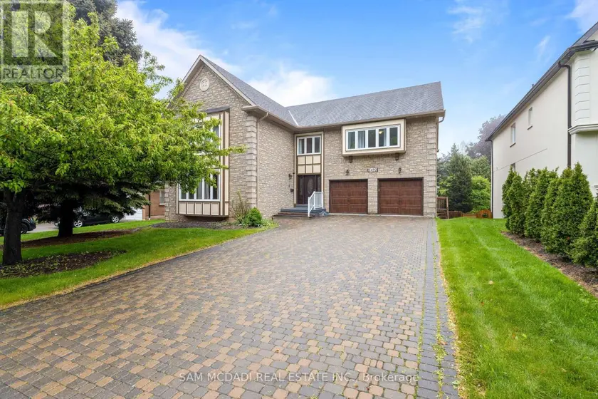 Detached at 2492 ERIN CENTRE BOULEVARD, Mississauga