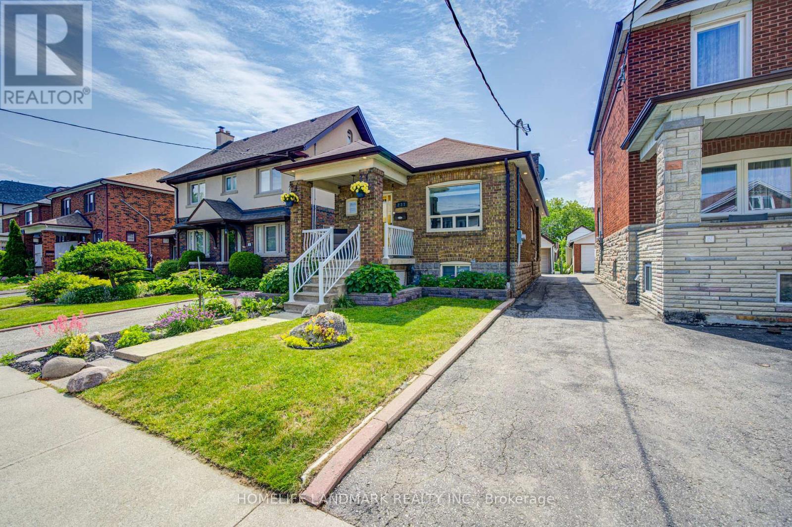 Detached at 237 BELGRAVIA AVENUE, Toronto