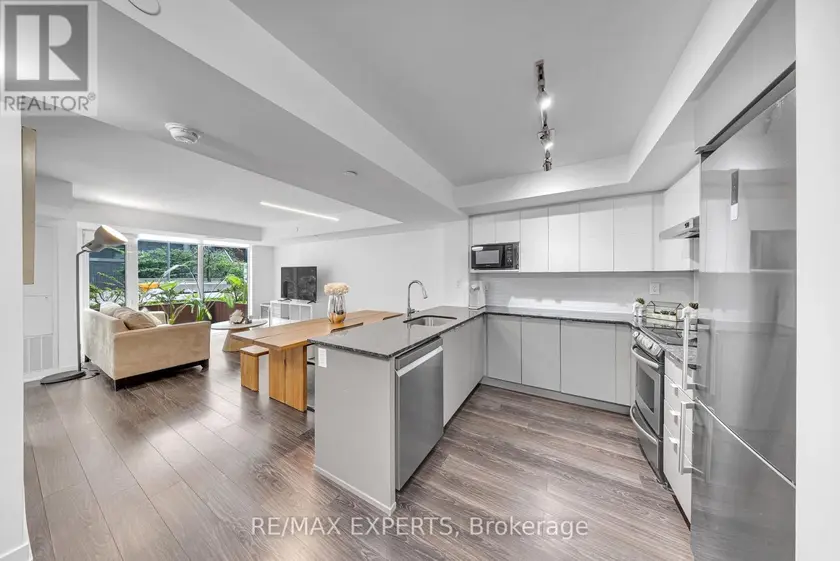 Townhouse at 109 - 160 FLEMINGTON ROAD E, Toronto