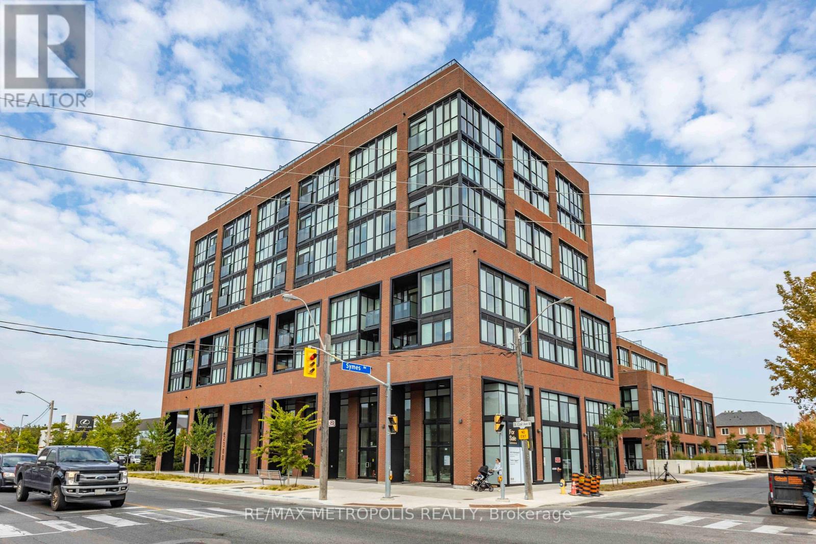 Apartment at 619 - 2300 ST CLAIR AVENUE W, Toronto