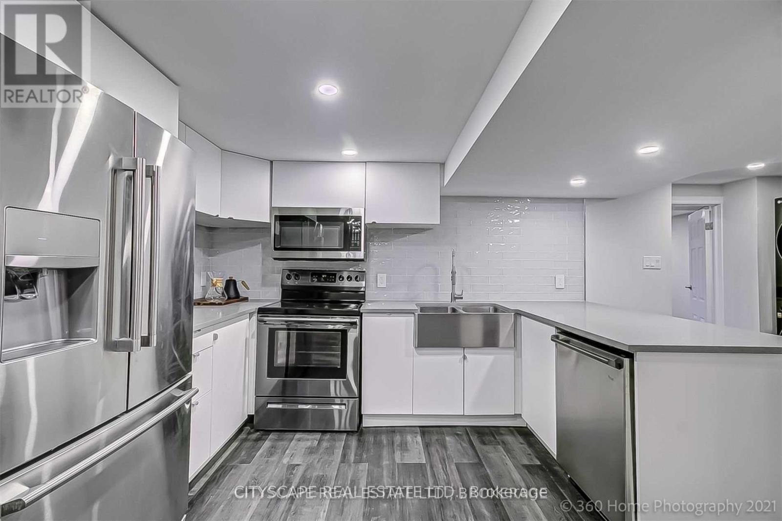 Detached at BSMT - 176 WELLESWORTH DRIVE, Toronto