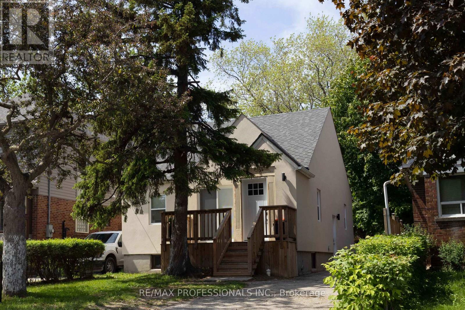 Detached at 76 MACDONALD STREET, Toronto