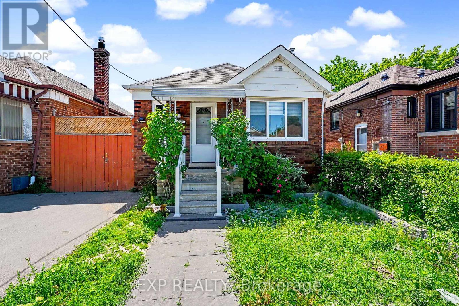 Detached at 1788 KEELE STREET, Toronto