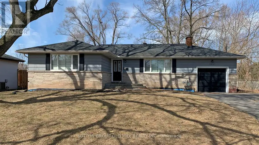 Detached at 4447 SPRUCE AVENUE, Burlington