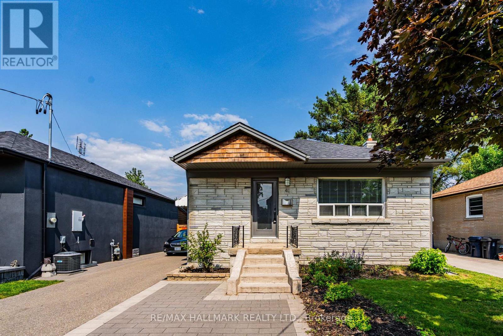 Detached at LOWER - 41 TREEVIEW DRIVE, Toronto