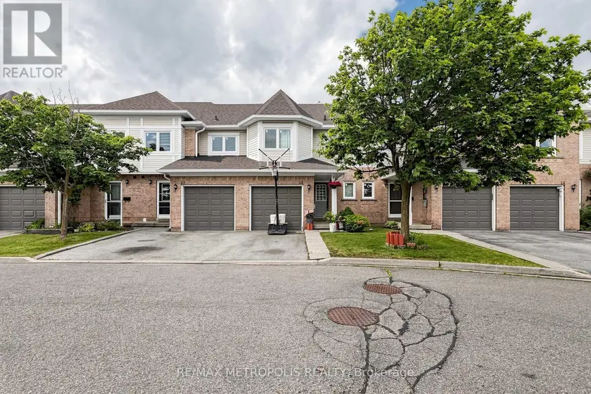 Townhouse at 62 BRISBANE COURT, Brampton (Sandringham-Wellington)