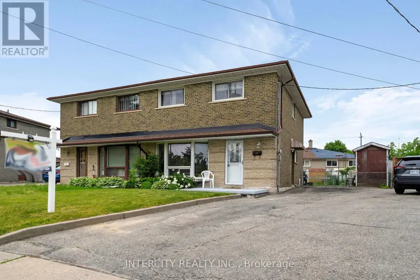 Semi-Detached/Link at 48 GOLDSBORO ROAD, Toronto (Humber Summit)