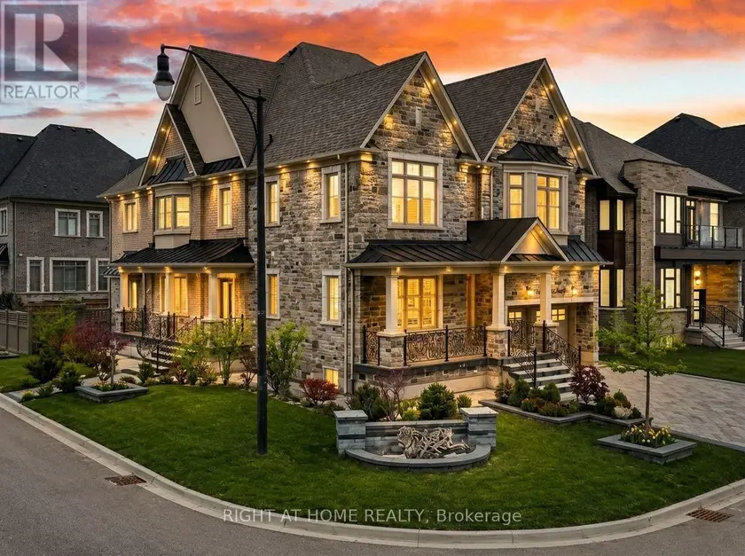 Detached at 12 HACKWOOD HEIGHTS, Brampton