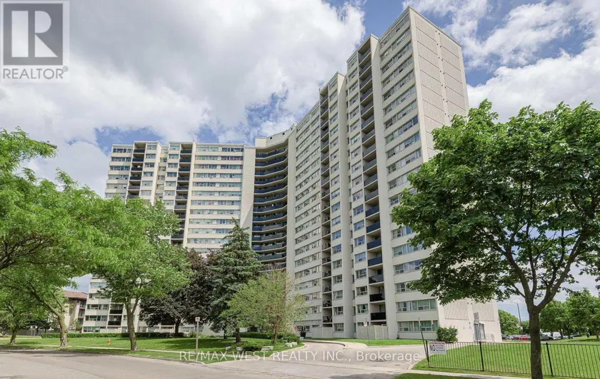 Apartment at 1407 - 530 LOLITA GARDENS NE, Mississauga (Mississauga Valleys)