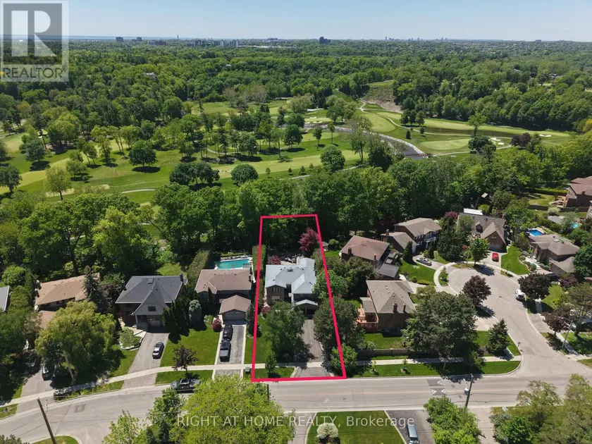 Detached at 2428 OLD CARRIAGE ROAD, Mississauga