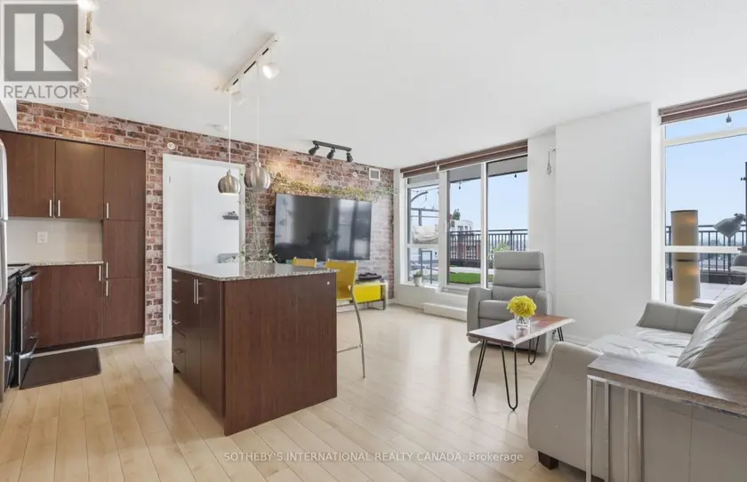 Apartment at 733 - 36 VIA BAGNATO, Toronto (Yorkdale-Glen Park)