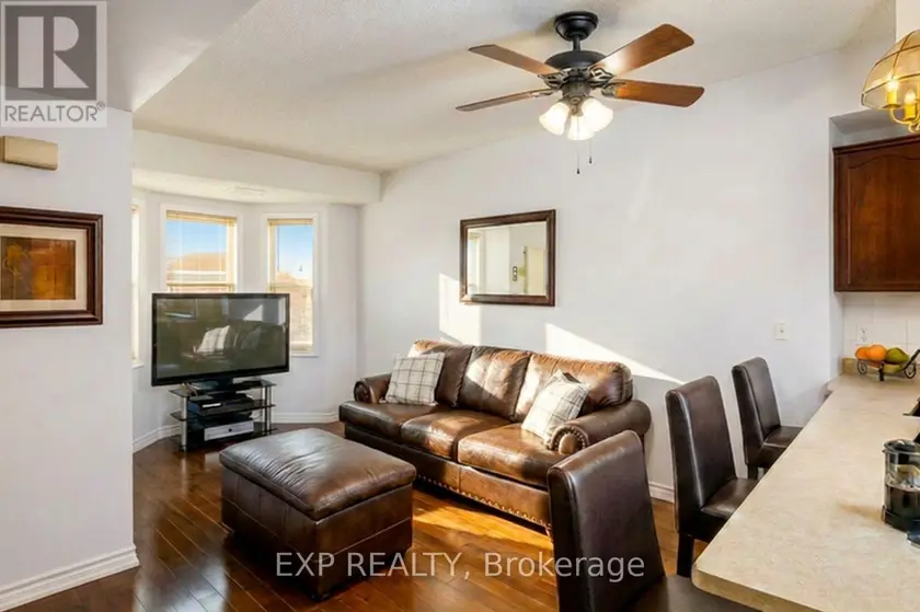 Townhouse at 132 - 760 LAWRENCE AVENUE W, Toronto
