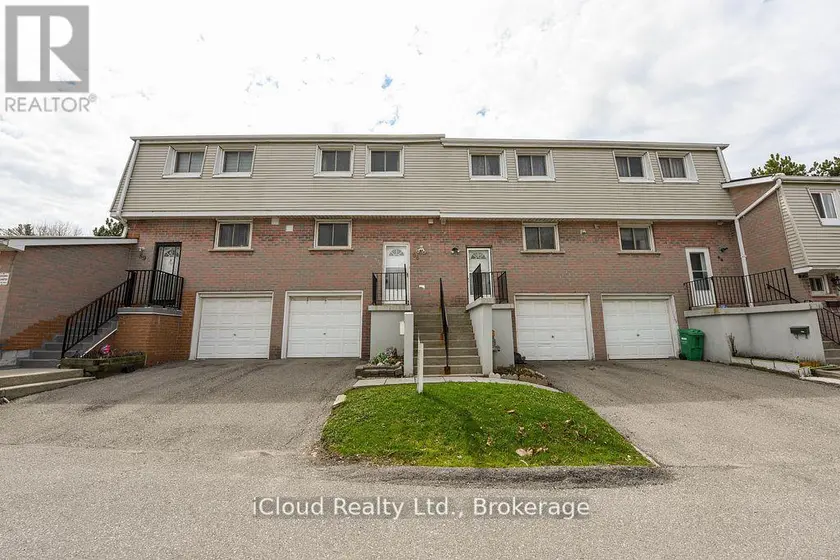 Townhouse at 88 - 400 MISSISSAUGA VALLEY BOULEVARD, Mississauga (Mississauga Valleys)