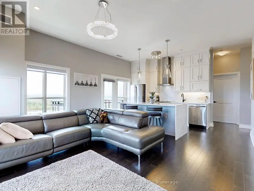 Apartment at 622 - 102 GROVEWOOD COMMON, Oakville