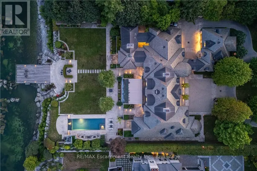 Detached at 2054 LAKESHORE ROAD E, Oakville