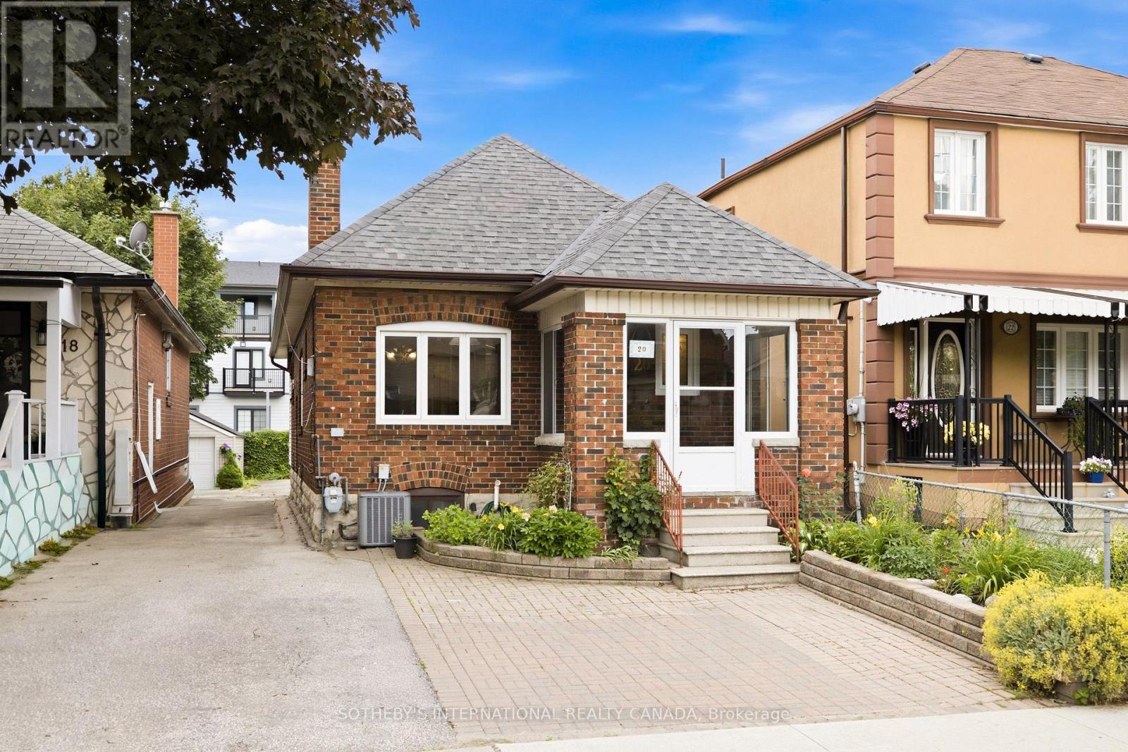 Detached at 20 BICKNELL AVENUE, Toronto (Keelesdale-Eglinton West)