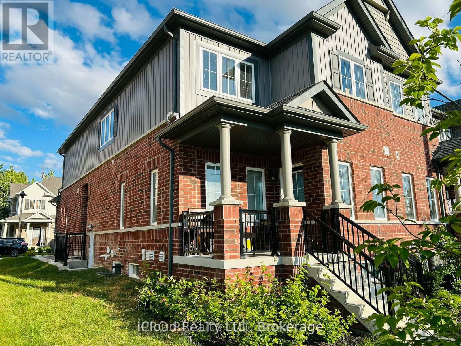 Townhouse at UPPER LEVEL - 35 BRIXHAM LANE, Brampton