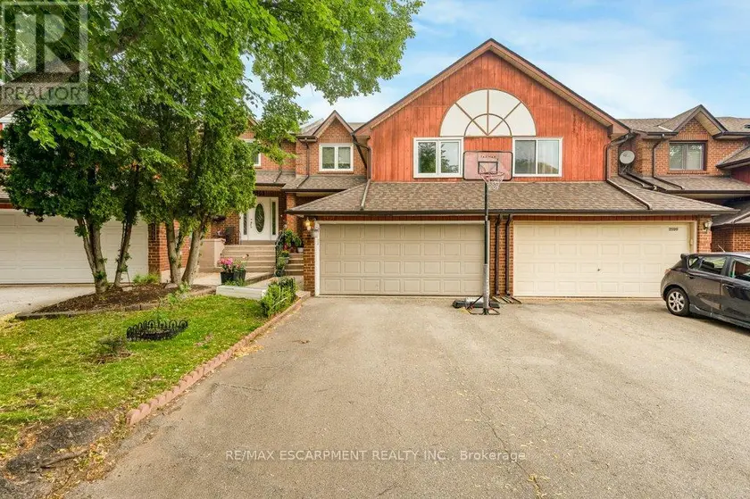 Townhouse at 2597 ADDINGHAM CRESCENT, Oakville